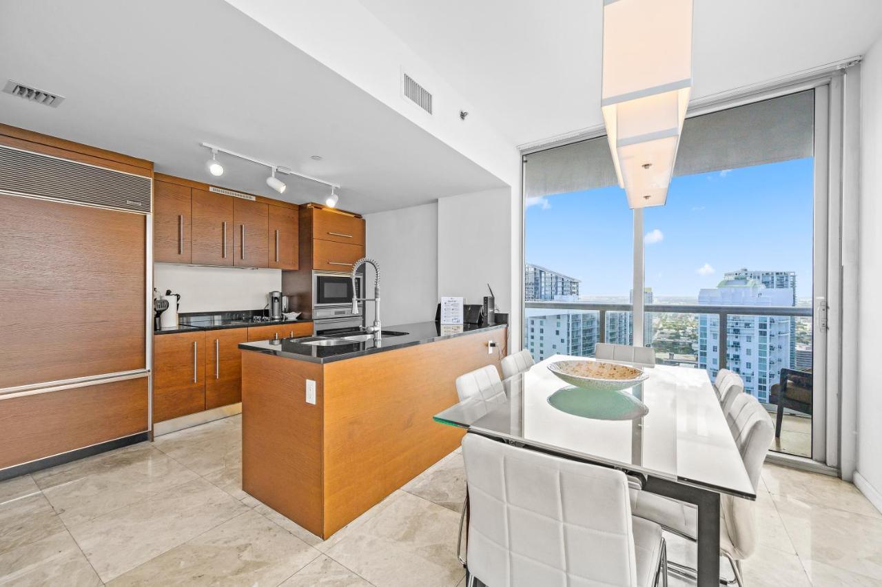 High Rise Luxury Ocean Corner Unit 2/2 - Icon Brickell