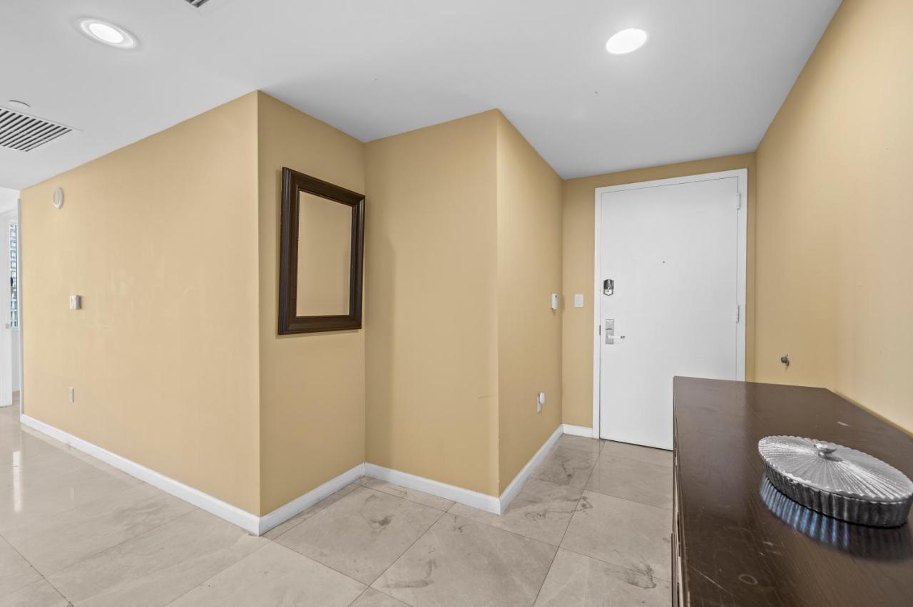 High Rise Luxury Ocean Corner Unit 2/2 - Icon Brickell Apartment Miami