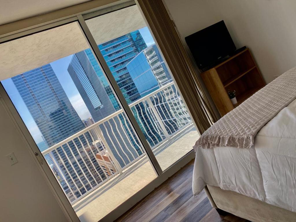 Apartment Beautiful Large Apt 2 Brm With Ocean Views In Brickell Miami