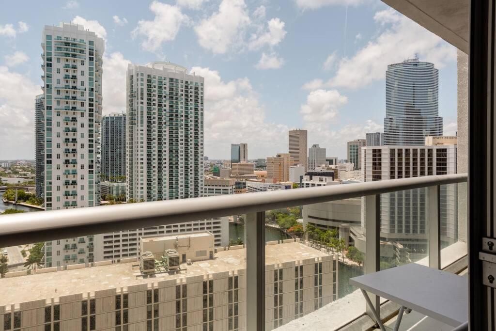 Downtown At The W - Icon Brickell Apartment *