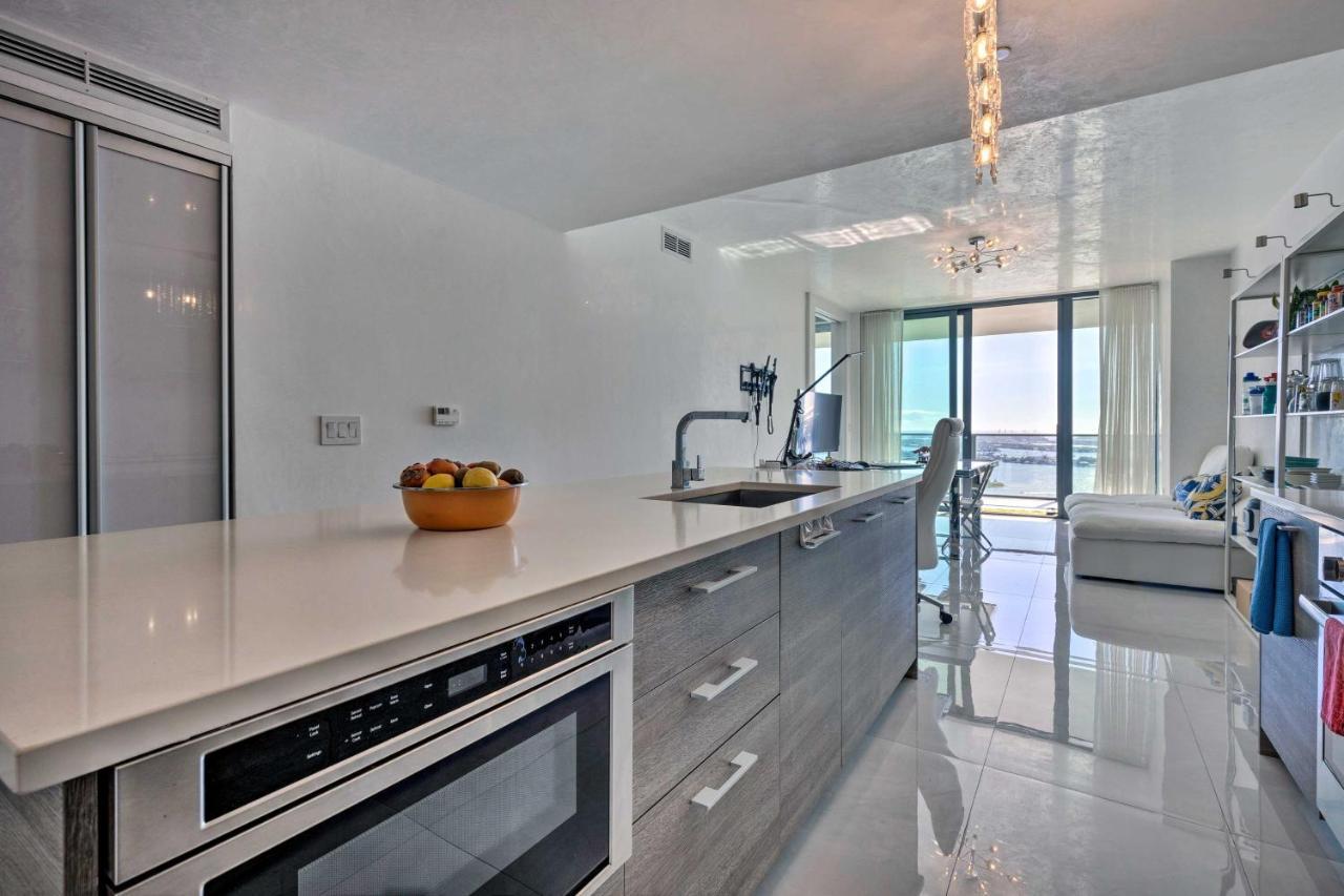 Luxe With Community Pool And Hot Tub! Miami