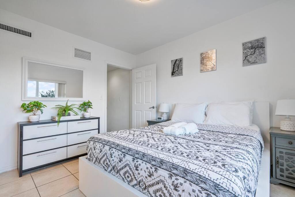 2/2 10 Minutes To Airport And 15 Minutes To Beach Miami