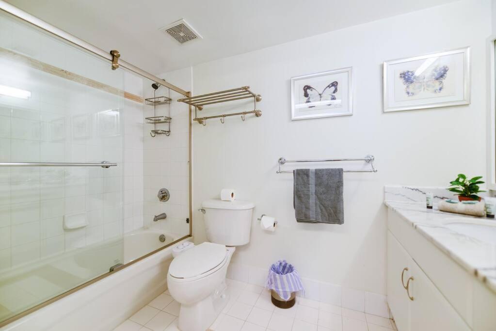 Exquisite 3bedrooms W Top Amenities Free Parking