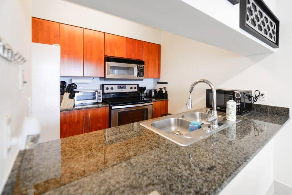 Exquisite 3bedrooms W Top Amenities Free Parking Miami