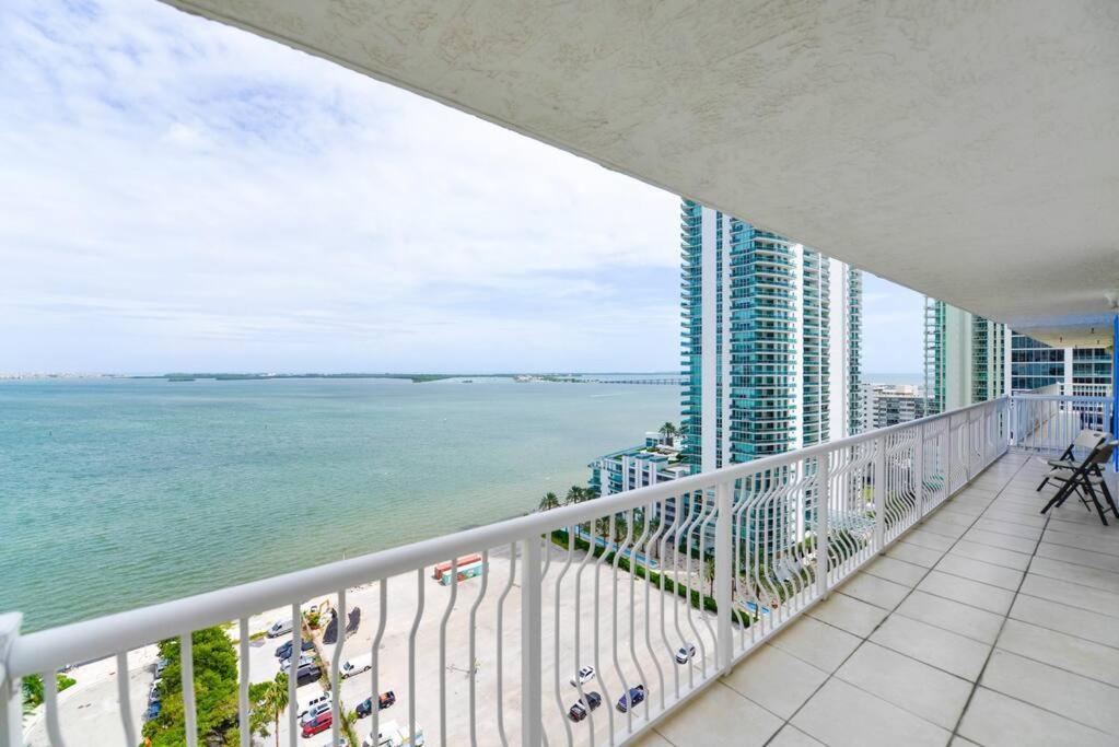Exquisite 3bedrooms W Top Amenities Free Parking