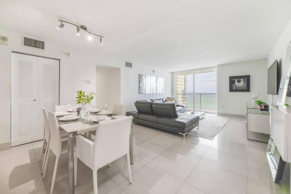 Apartment Exquisite 3bedrooms W Top Amenities Free Parking