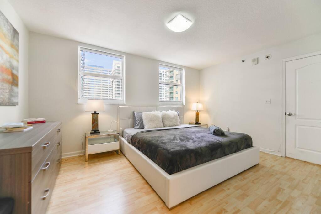 Exquisite 3bedrooms W Top Amenities Free Parking