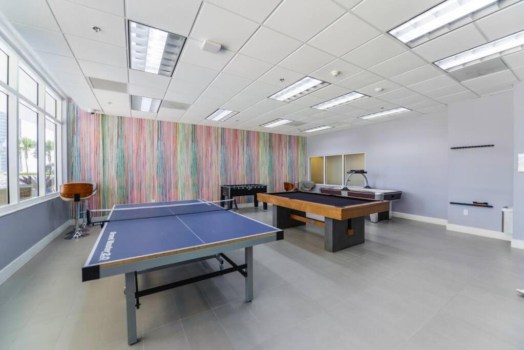 Exquisite 3bedrooms W Top Amenities Free Parking Miami
