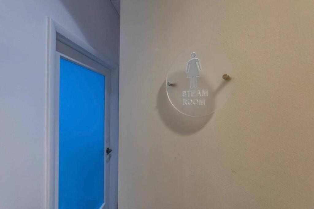 Spectacular Studio At Brickell, Free Parking *