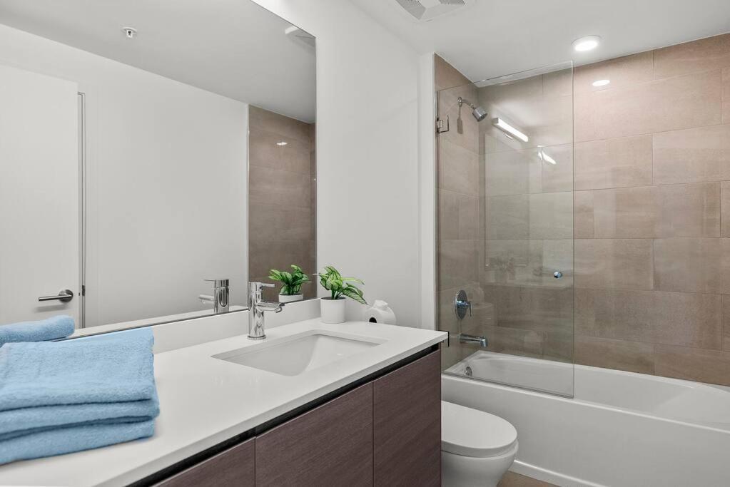 Apartment Lovely Modern & Homely Apartment With A Pool & Gym Miami