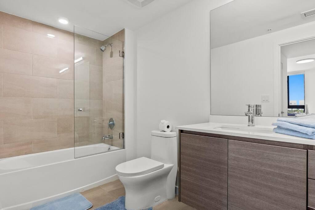 Apartment Lovely Modern & Homely Apartment With A Pool & Gym