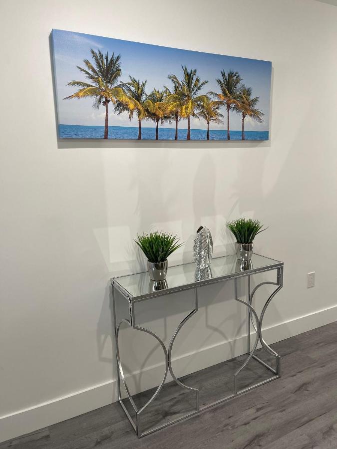 Luxurious Apt With Free Parking Mins Away From South Beach And Wynwood Apartment Miami