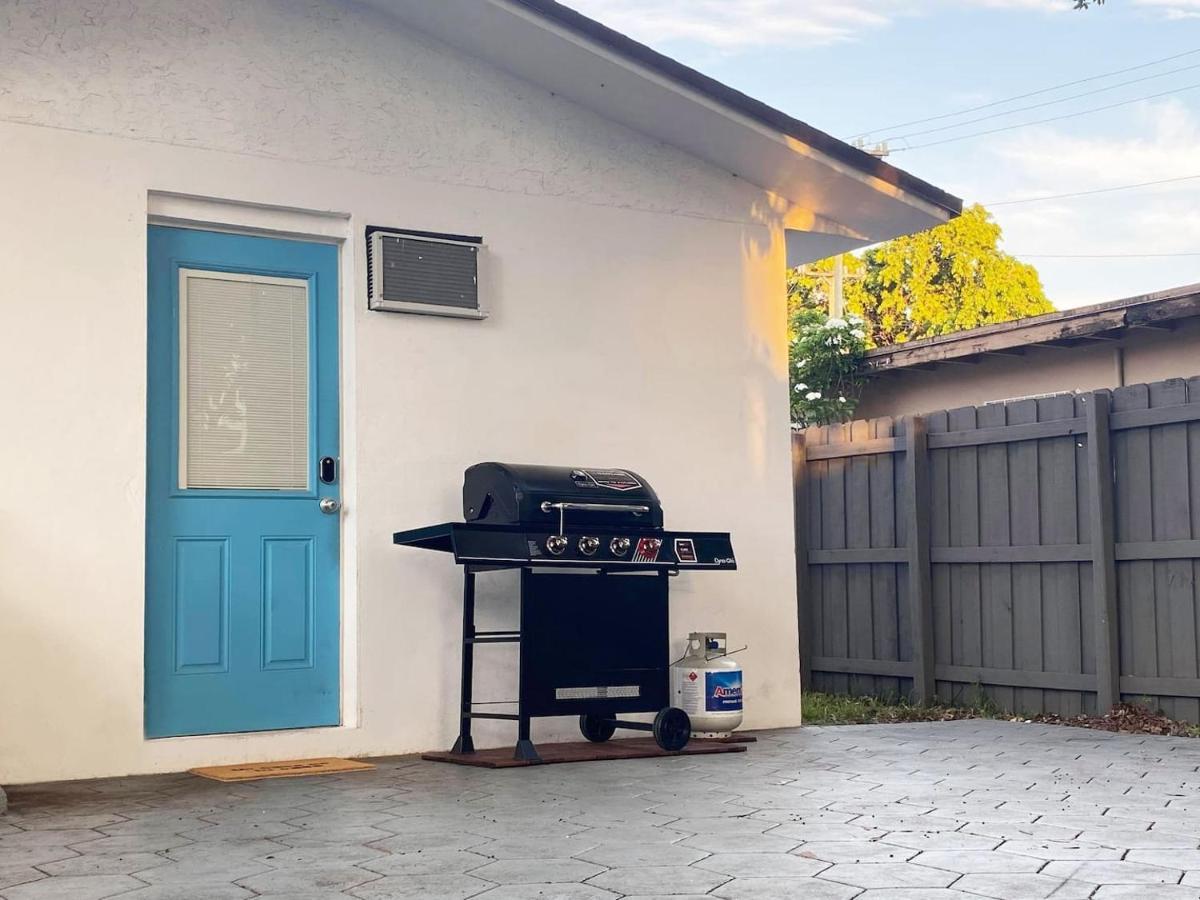 Guest house Private W/ Full Backyard, Bbq, 5min From Mia *