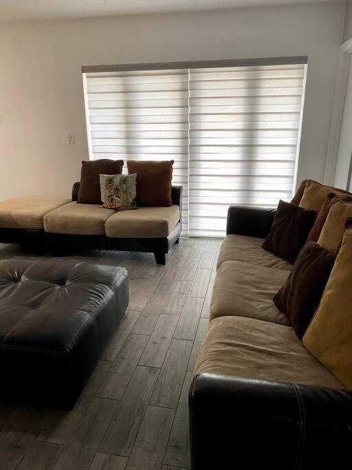 Casa de férias Quiet And Spacious Townhouse In