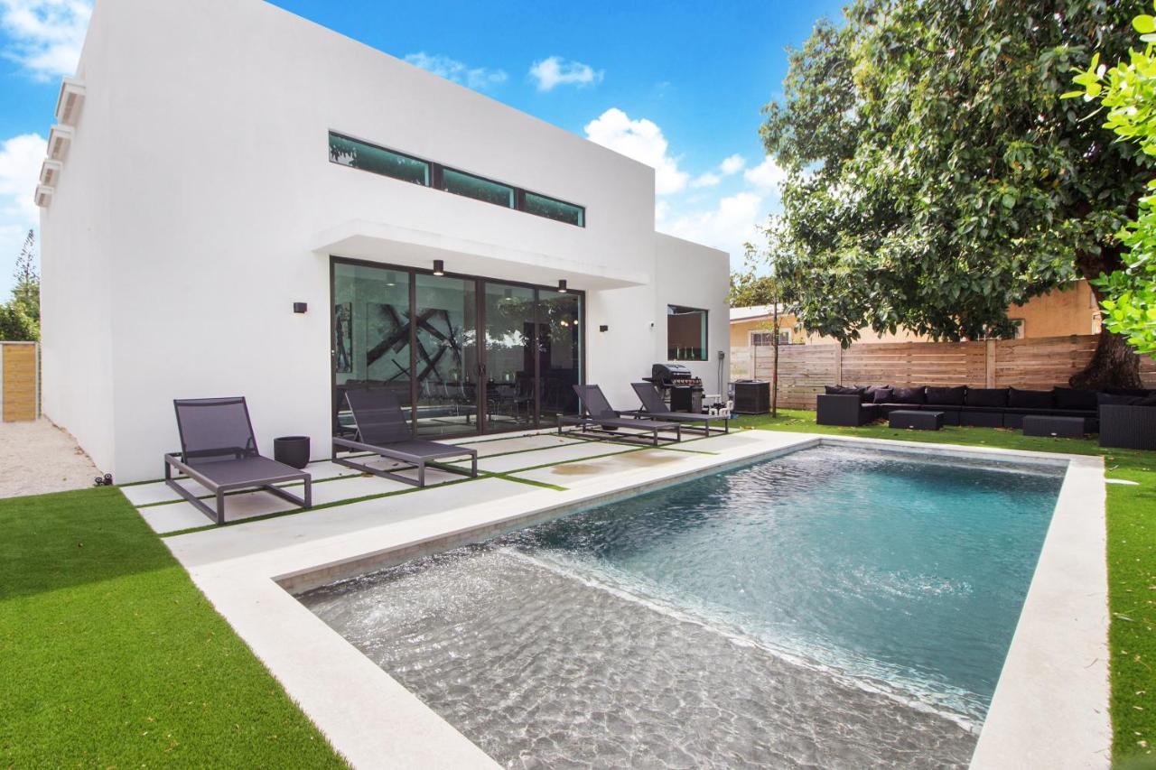 Noir Design District 4br & 2ba Sleeps 14 With Grill, Pool Table, Pool & * Miami