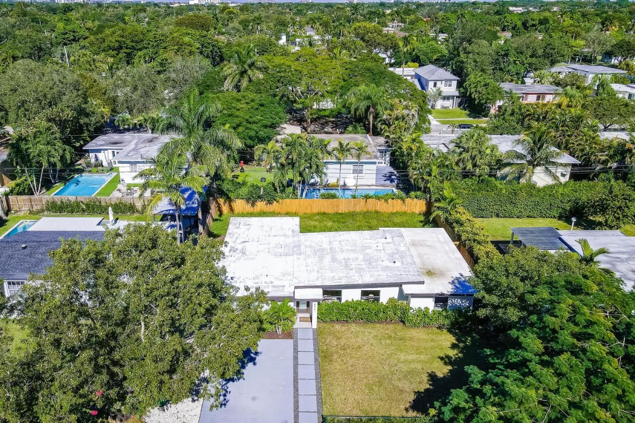 Mid-century Modern Oasis Casa de férias