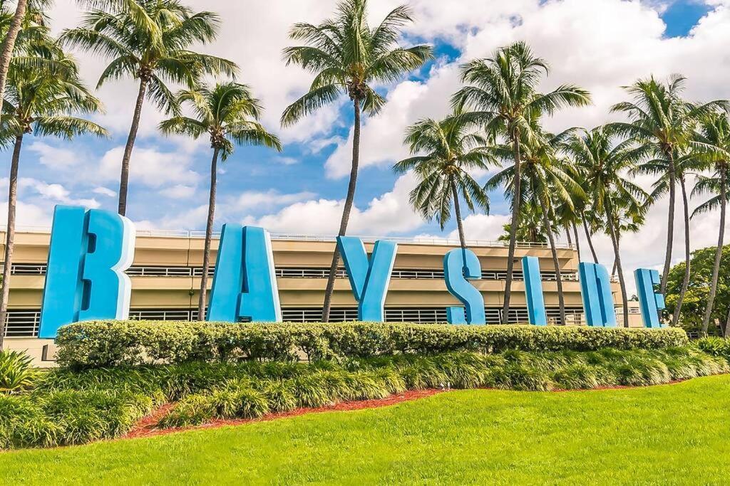 Modern Luxurious Spacious In West Wynwood *