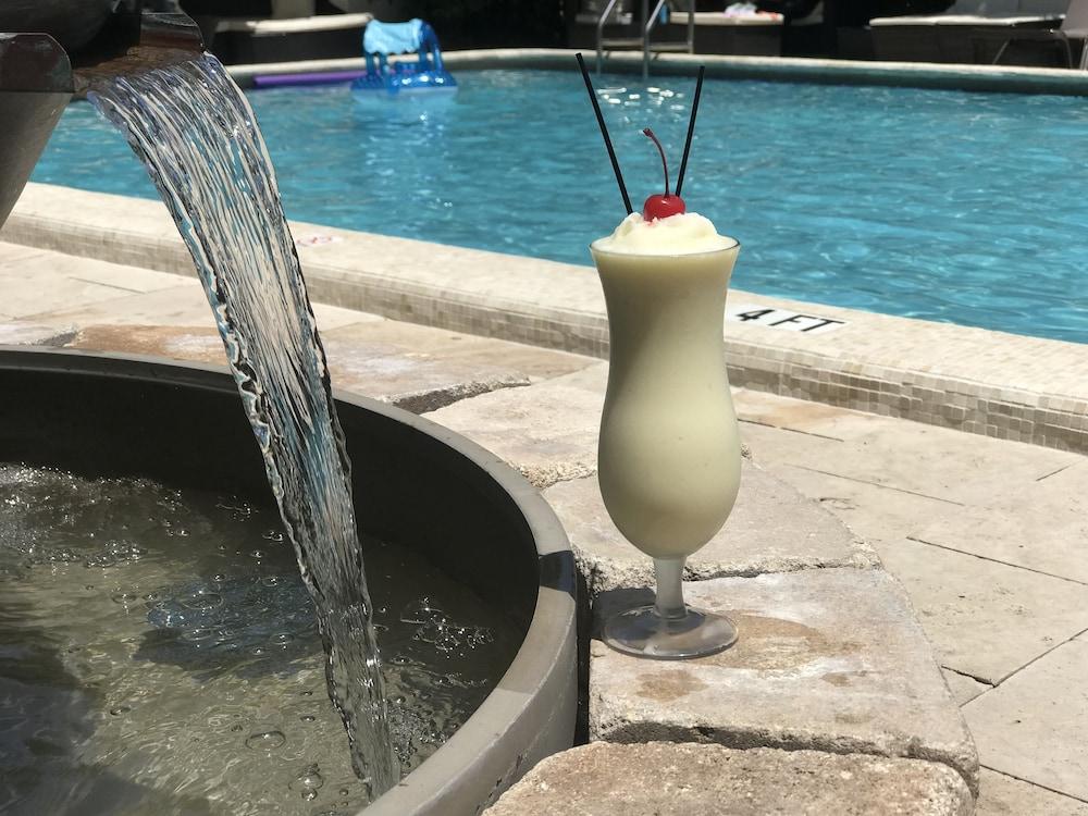 Regency Airport By Sonesta Miami