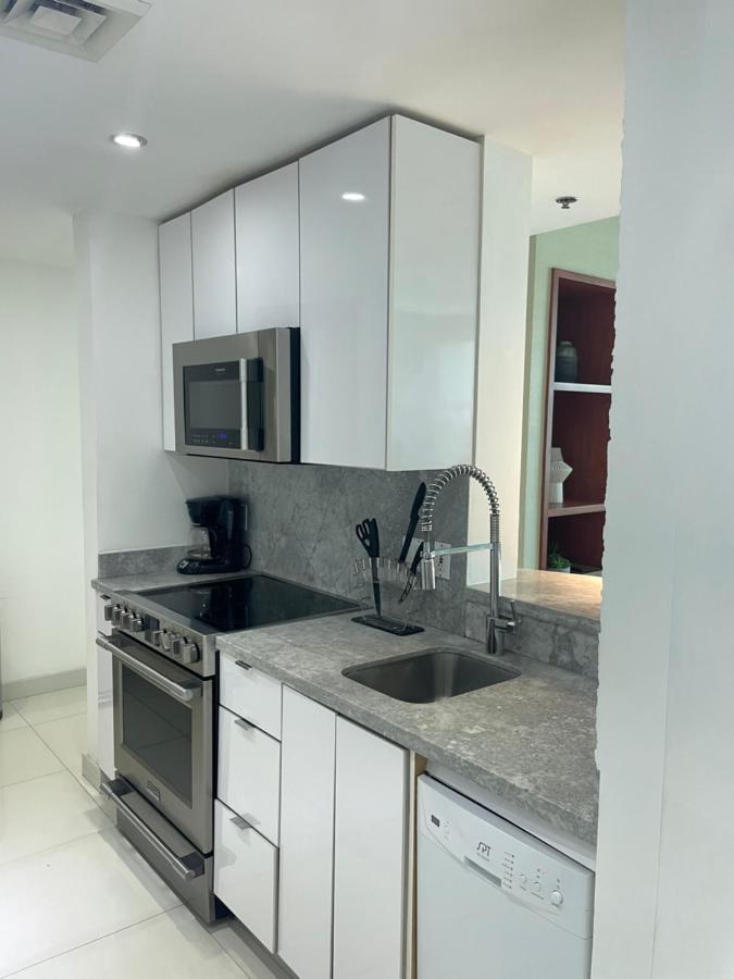 3 Bedroom In The Heart Of Brickell Sleeps 8 Apartment Miami