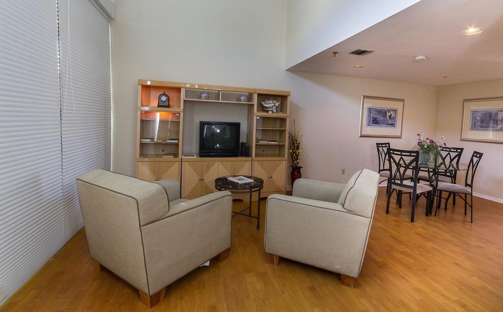 Rodeway South - Coral Gables Inn 3*
