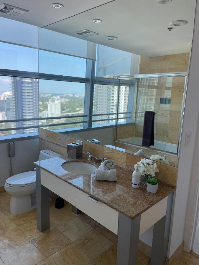 3 Bedroom In The Heart Of Brickell Sleeps 8 Miami