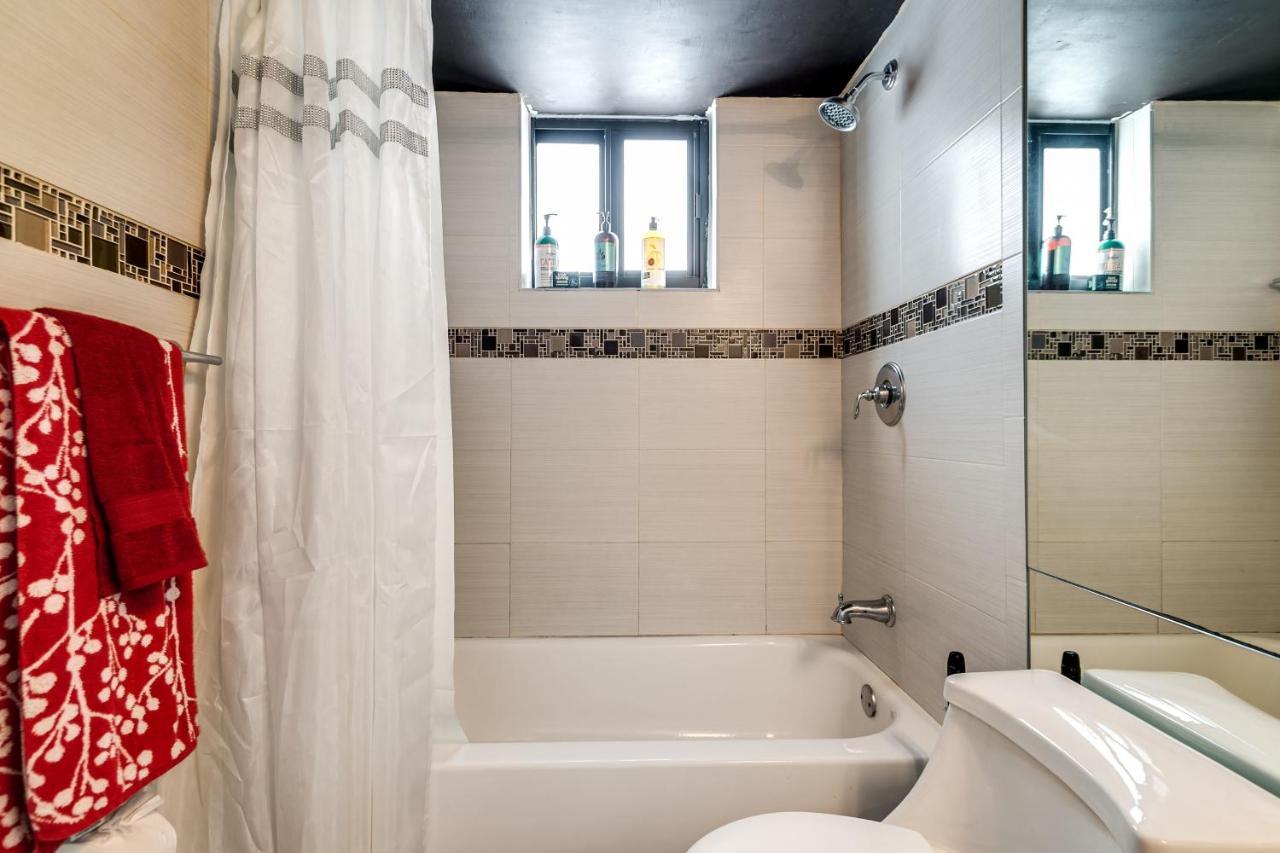 Holiday home New 2bedroom 2bath House With Private Backyard & Jacuzzi