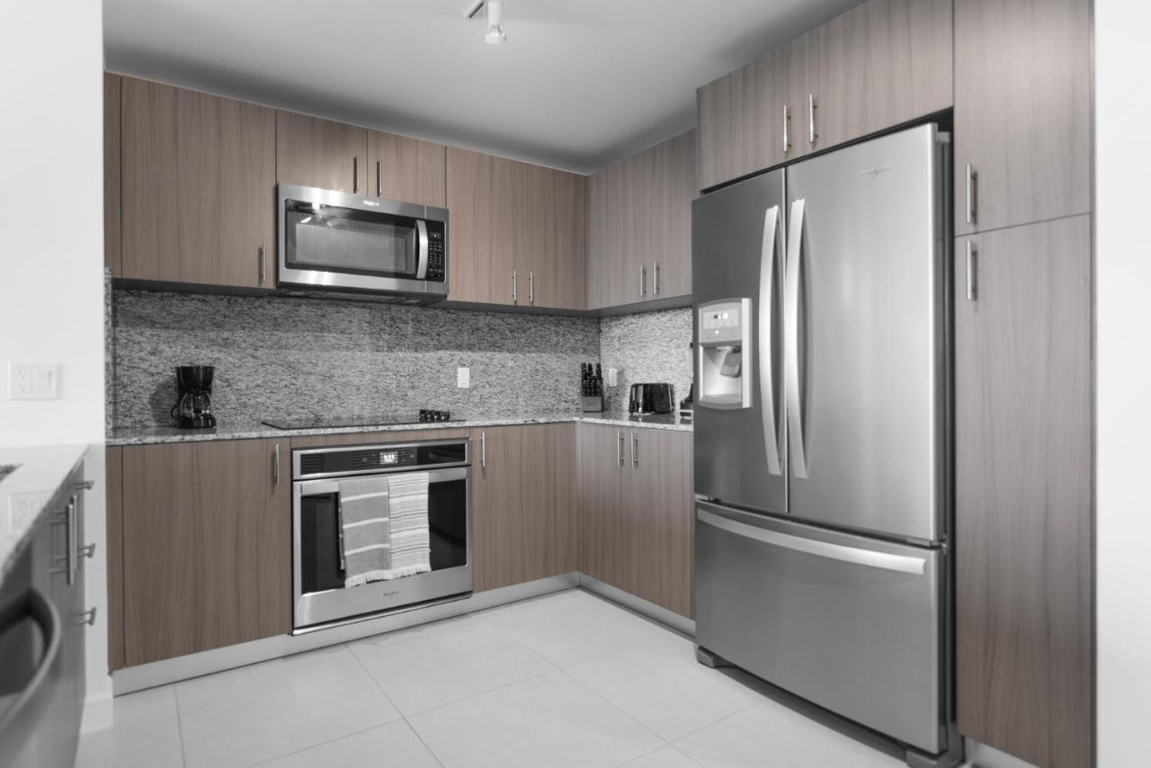 Cozy 1- 1 Bedroom Steps From Downtown Doral Park Apartment Miami