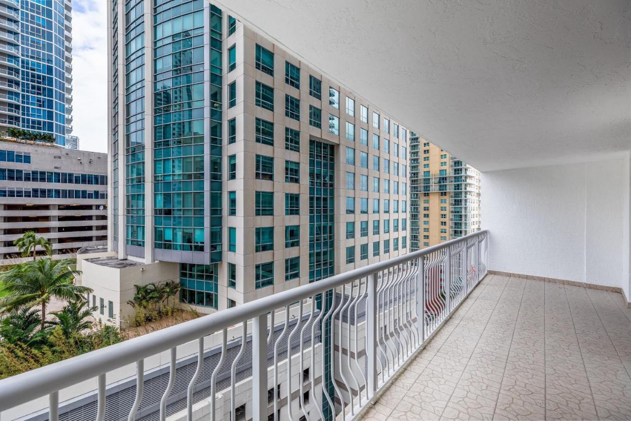 The Club At Brickell Bay Apartment *