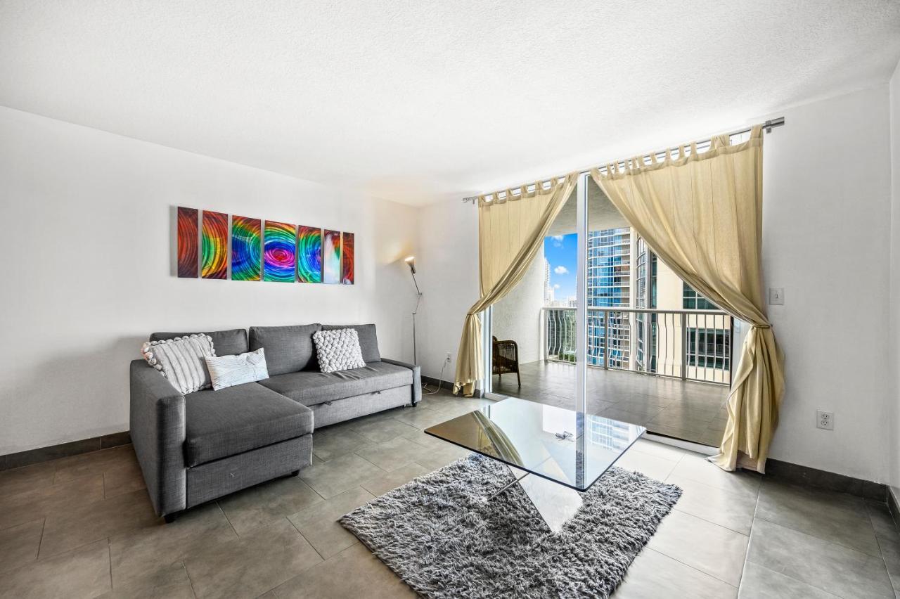 The Club At Brickell Bay * Miami