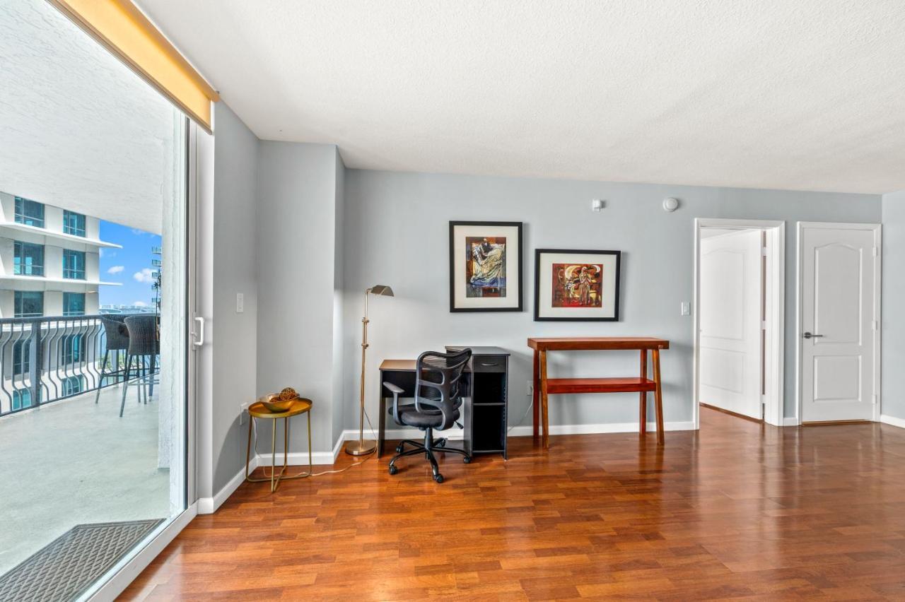Apartment The Club At Brickell Bay