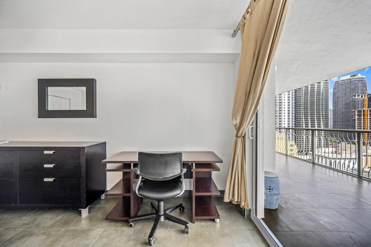 Apartment The Club At Brickell Bay