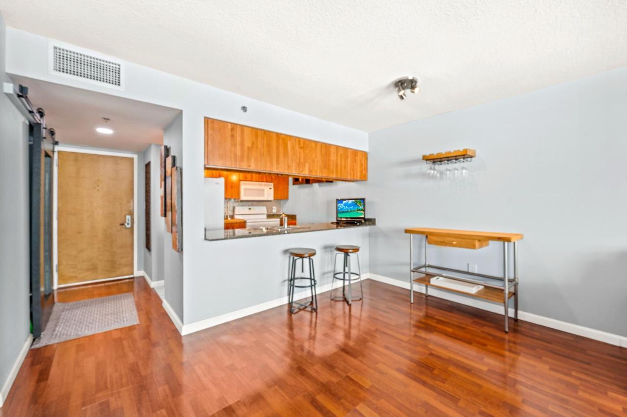The Club At Brickell Bay Apartment