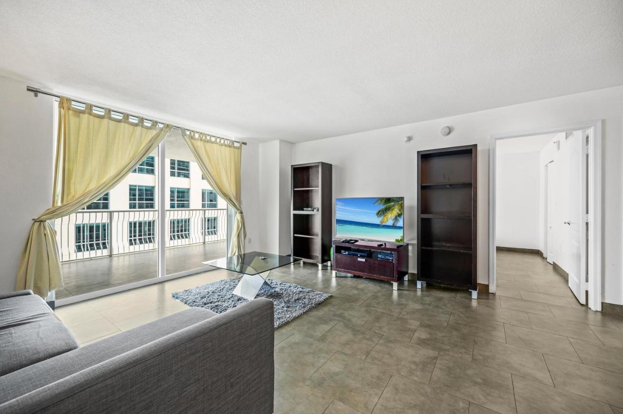 The Club At Brickell Bay *