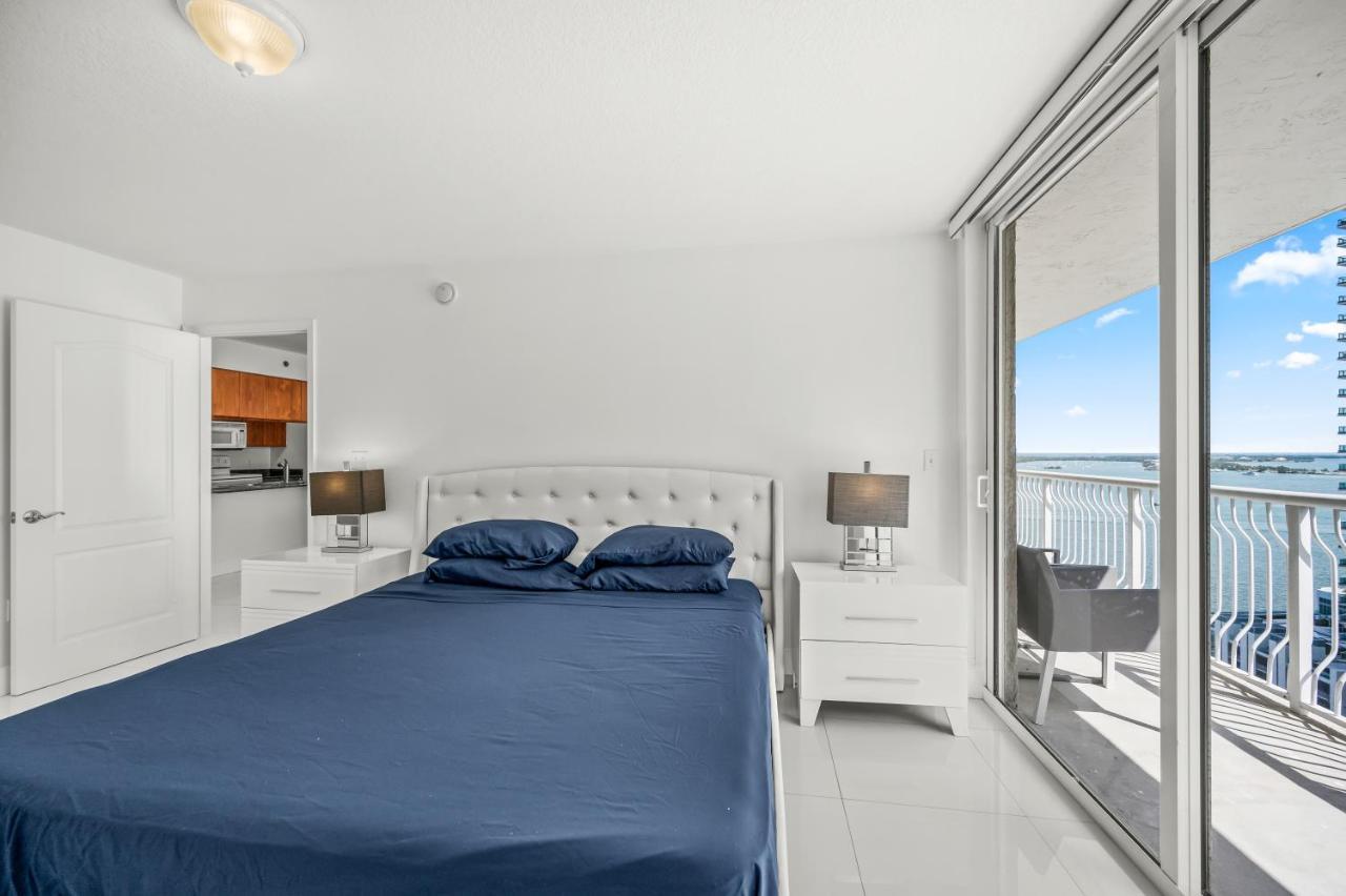 The Club At Brickell Bay Apartment *
