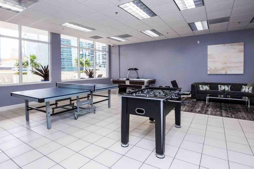 Bright And Cozy 2br At Brickell, Free Parking *