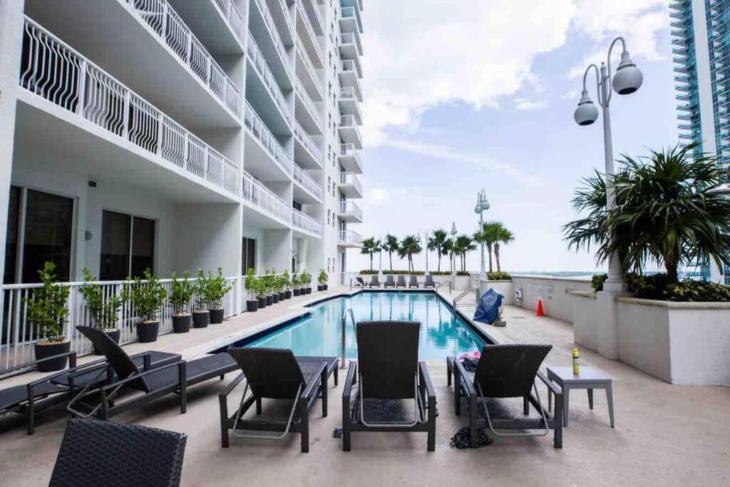 Bright And Cozy 2br At Brickell, Free Parking *