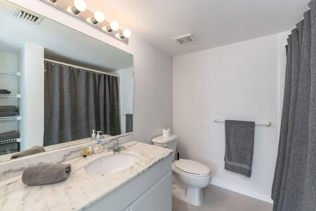 Stunning 2br With Ocean View At Brickell, Free Parking Apartment *