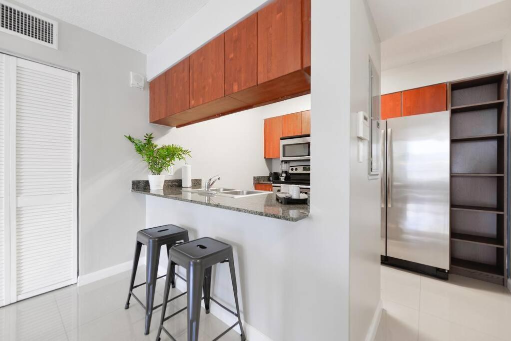Amazing 3 Bedroom At Brickell With Pool Apartment Miami