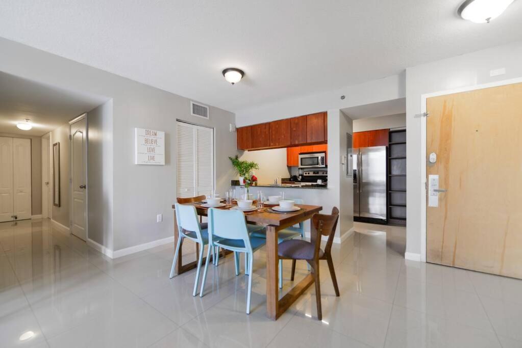 Amazing 3 Bedroom At Brickell With Pool Miami
