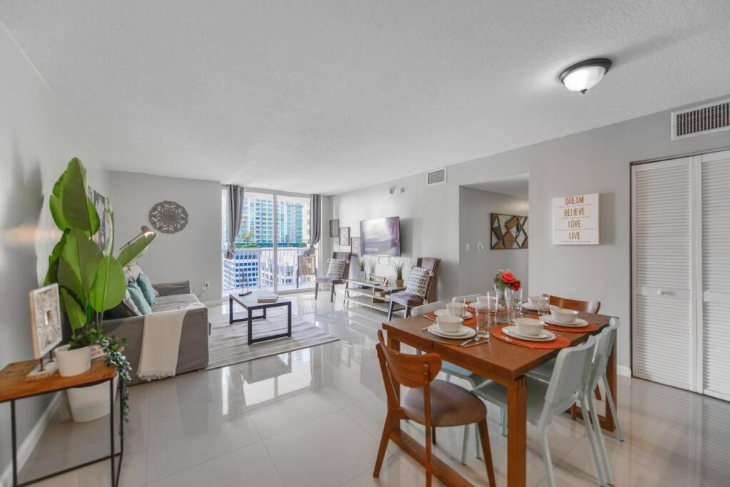 Amazing 3 Bedroom At Brickell With Pool Miami