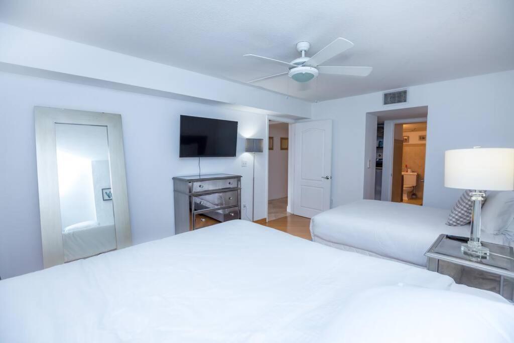 Amazing 2 Bedroom At Brickell, Free Parking Apartment