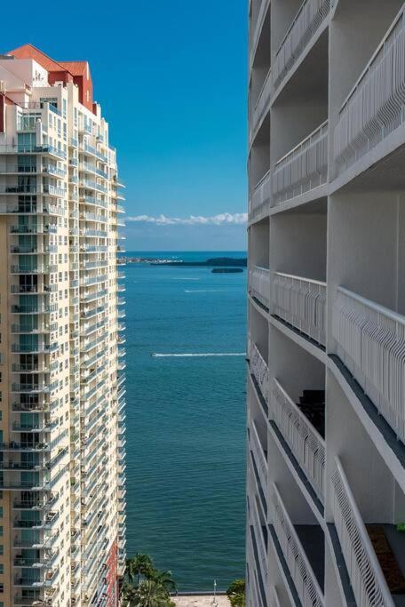 Beautiful 3 Bedroom In Brickell *