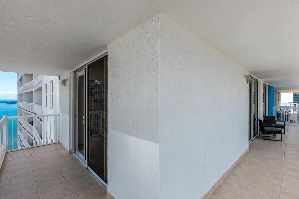 Beautiful 3 Bedroom In Brickell * Miami