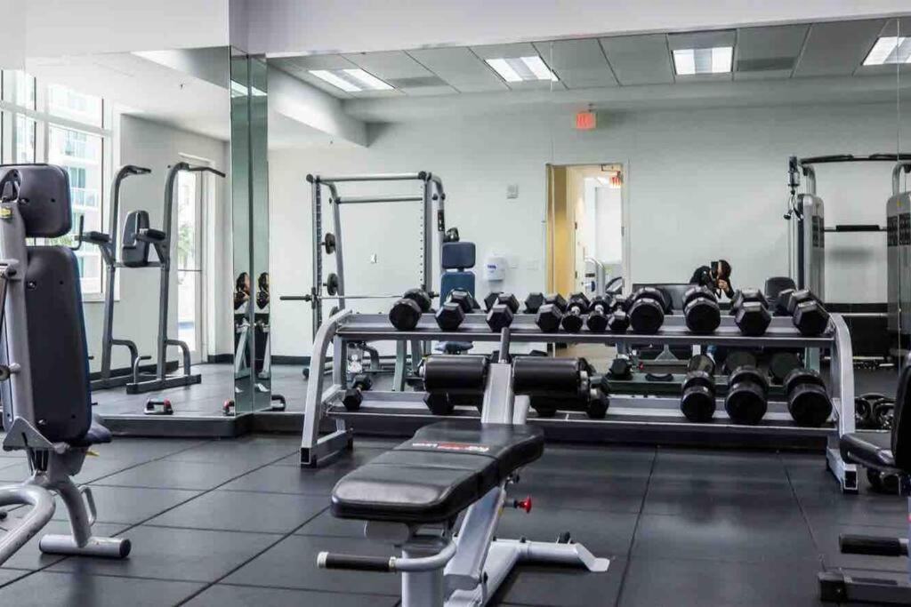 Apartment Bright And Cozy 2br At Brickell, Free Parking *