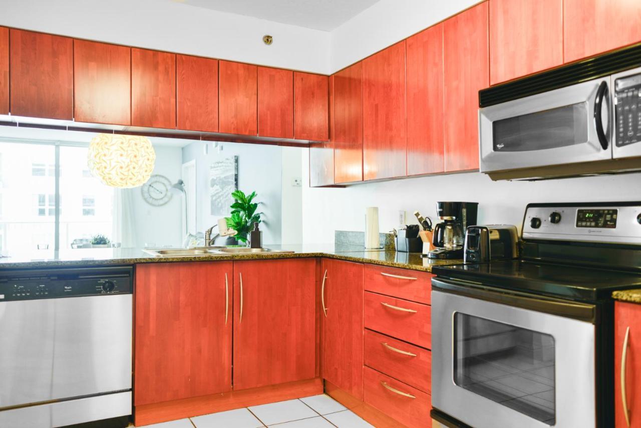 We Host - Amazing Brickell With Ocean-pool View *