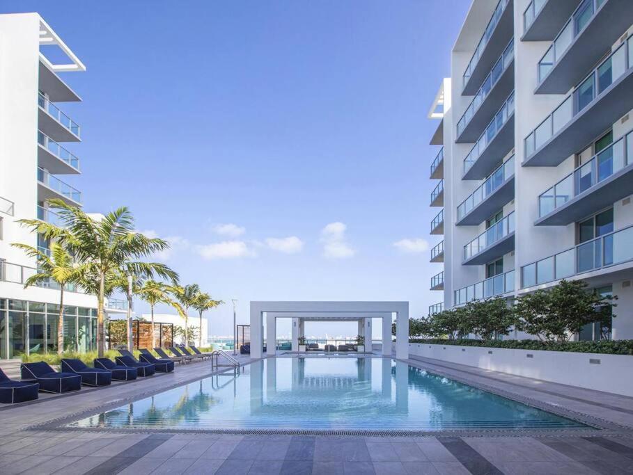 Apartment Brand New Floor In The Heart Of