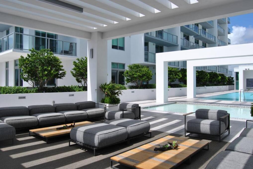 Apartment Brand New Floor In The Heart Of *