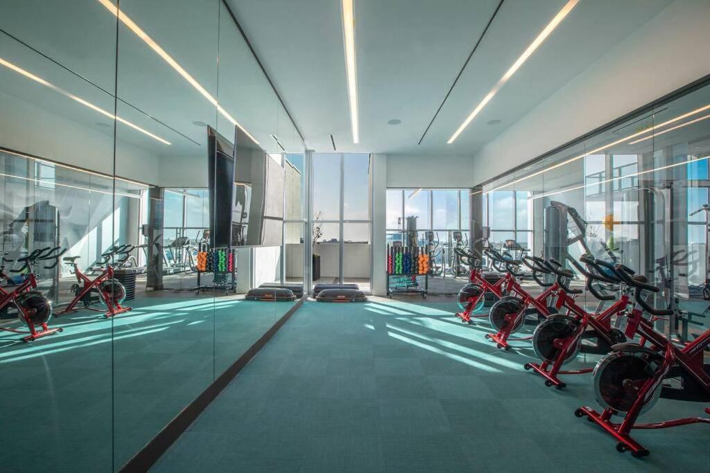 Apartment Brand New Floor In The Heart Of Miami