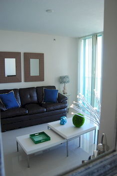 Obrickell Apartment