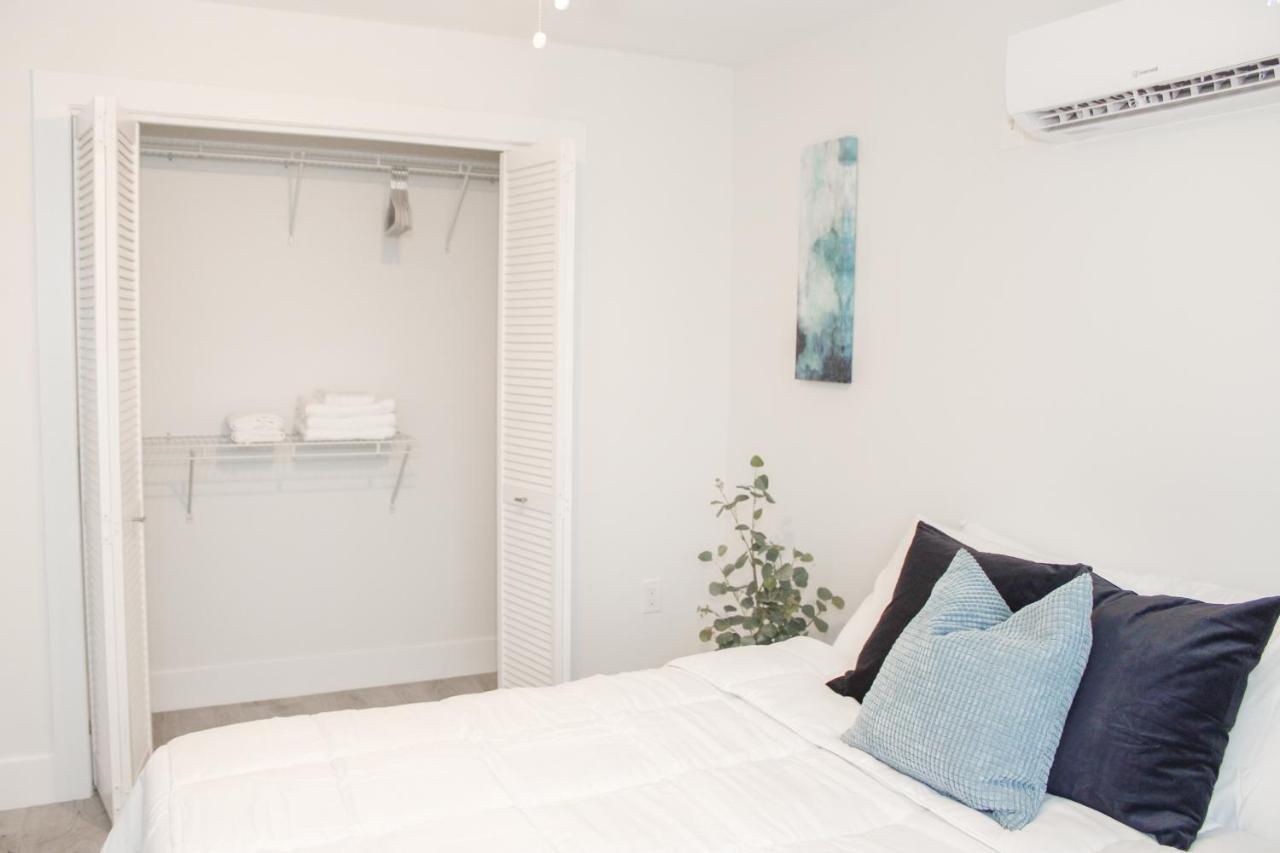 Large Sleeps 22! * Miami